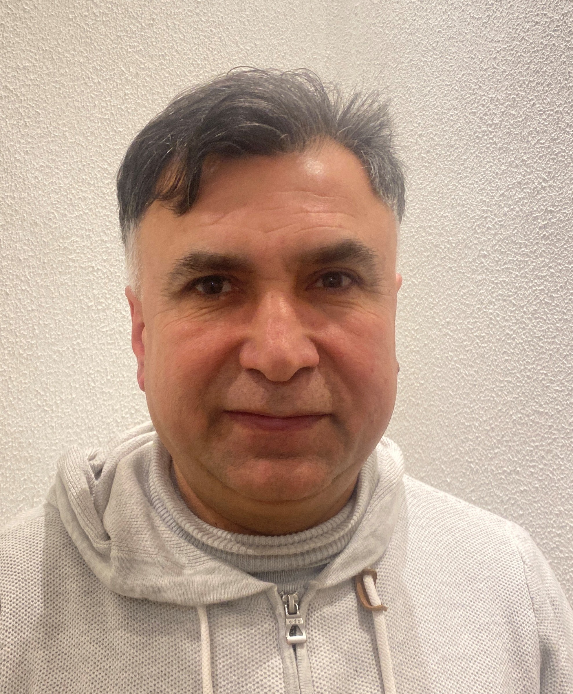 Chauffeur Asad  Khoshnaou - Den Haag